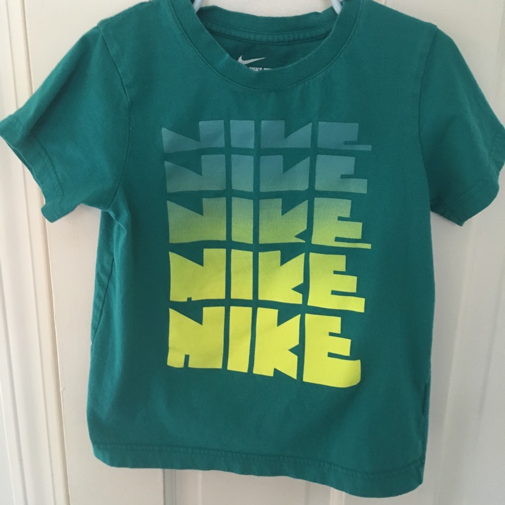 Boys Nike top